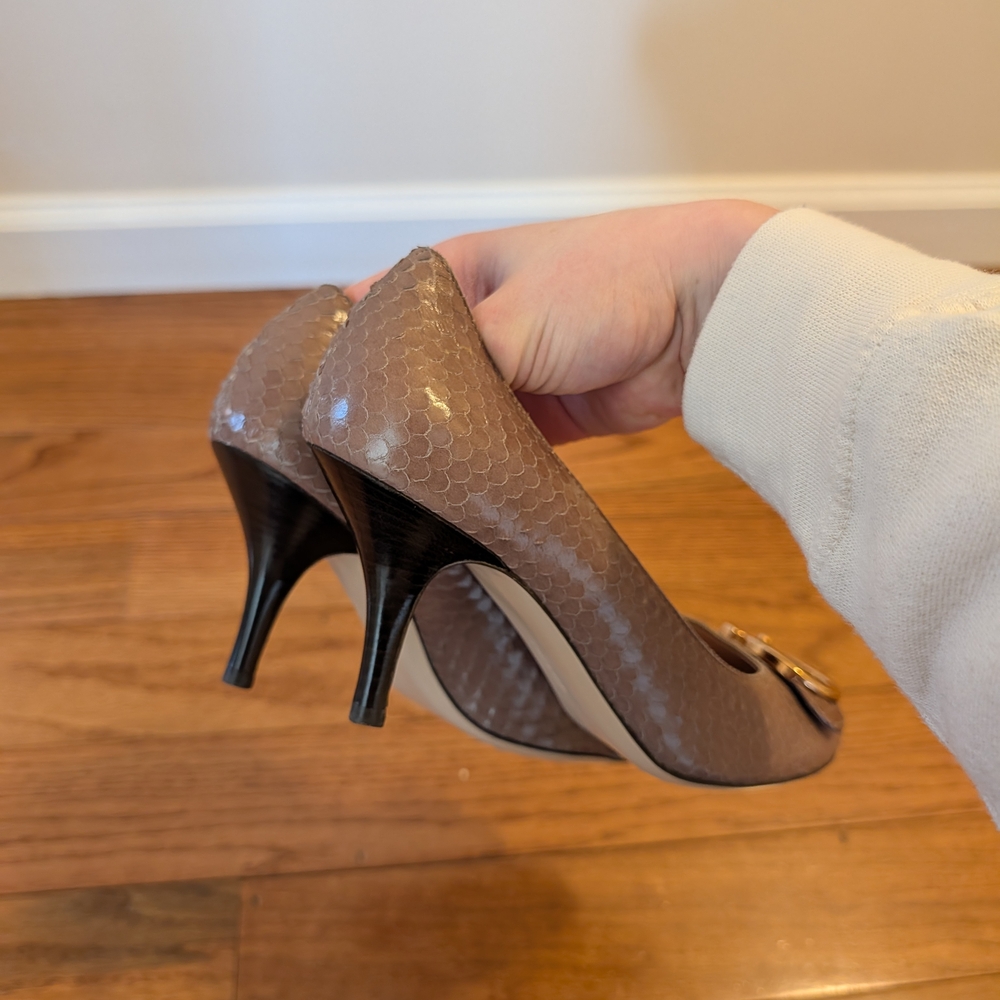 NEW Salvatore Ferragamo Pumps - Picture 5 of 5